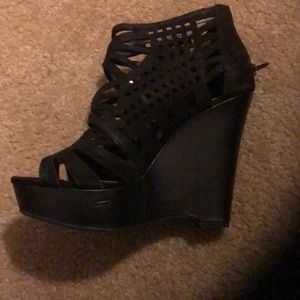 Gianni Bini wedge heels